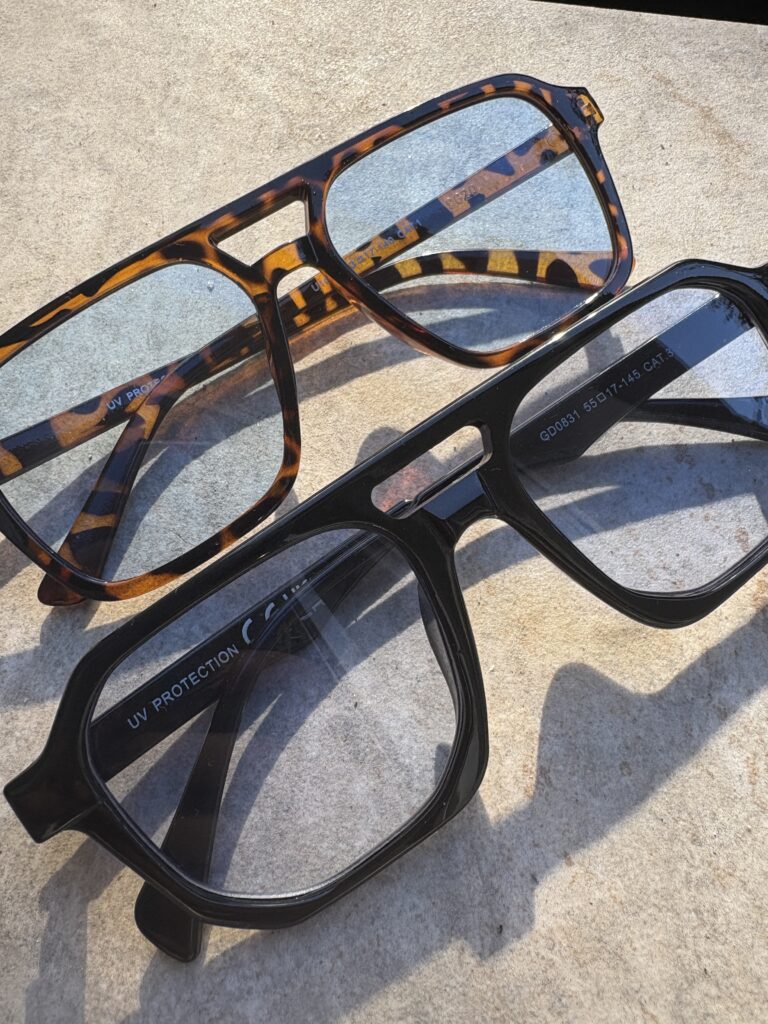 OVERSIZED SUNGLASSES